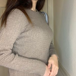 Brown sweater for neutral outfits😍